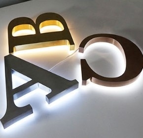 kaufen Weißes, erschwingliches Schild für die Außenwerbung Akrylschild für die Beleuchtung von Mini-Briefen online manufacture