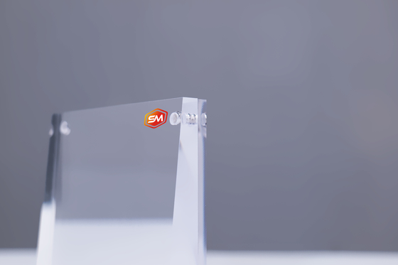 Zusammengestellte 10 x 12 Kunststoffmagnetische Bilderrahmen Rechteck OEM Acrylrahmenstand
