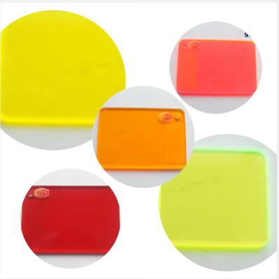 Beliebte 3mm 6mm Farbige Acrylfolie Kratzbeständige Eigenschaften mit 5-6 Jahren