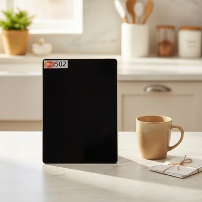 Schwarze gegossene Acrylglasplatte mit geruchsneutraler Bearbeitung, glatter Oberfläche und Chemikalienbeständigkeit für individuelle Projekte