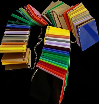 Eingefärbte Acrylplatte nach Kundenwunsch